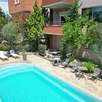 Er.zo Summer Hotel