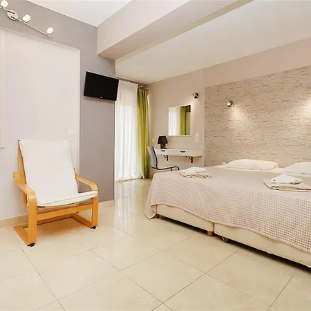 מלון Er.zo Summer