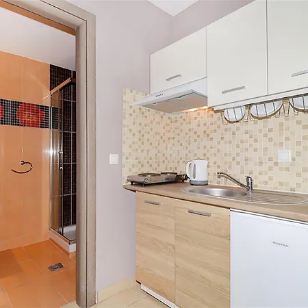 מלון Er.zo Summer