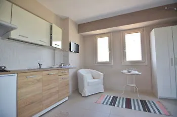 Lägenhetshotell Er.zo Summer Studios 3*