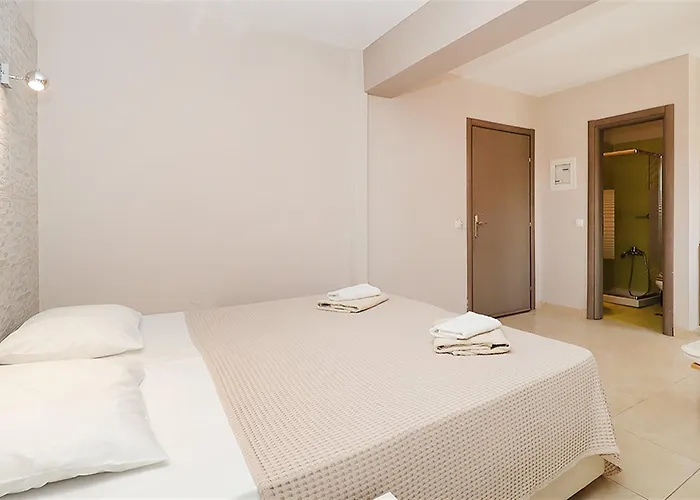 Er.zo Summer Studios