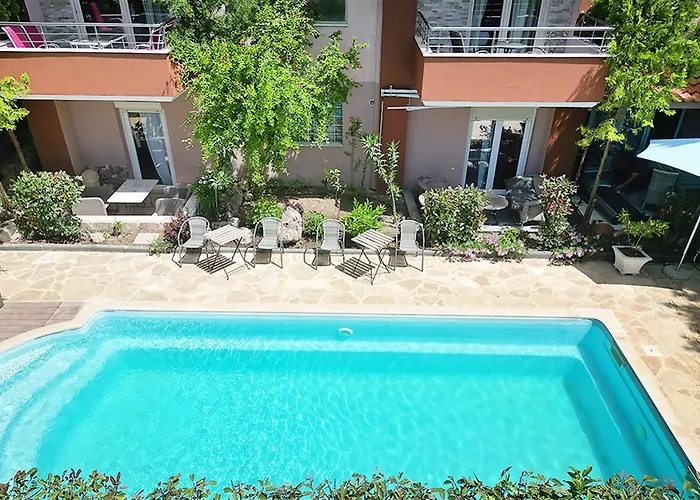 Hotel Er.zo Summer Studios Kallithea (Chalkidiki)