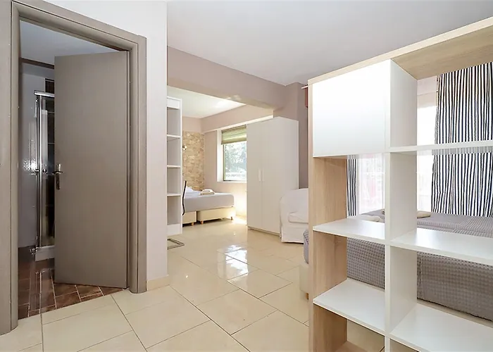 Er.zo Summer Studios