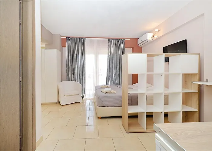 Hotel Er.zo Summer Studios 3*