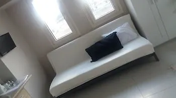 Hotel Er.zo Summer Studios