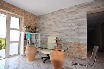 Er.zo Summer Studios Hotel 3*