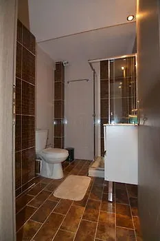 Er.zo Summer Studios