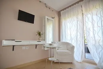 Hotel Er.zo Summer Studios Kallithea (Chalkidiki)