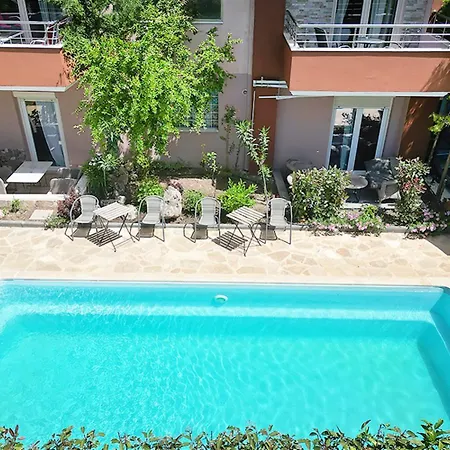 Aparthotel Er.zo Summer Studios Kallithea (Chalkidiki)