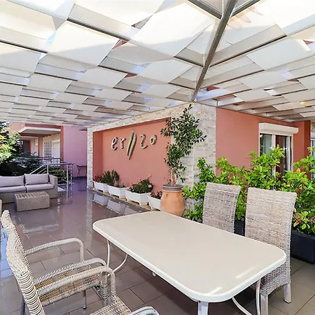 Aparthotel Er.zo Summer Studios Kallithea (Chalkidiki)