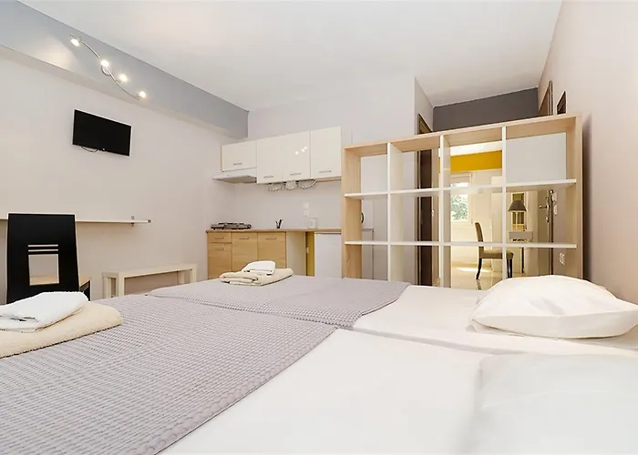 Er.zo Summer Hotel 3*